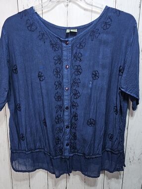 Kaaku Women's Blue Embroidered Rayon Cotton Blend Short Sleeve Shirt Size 3X.